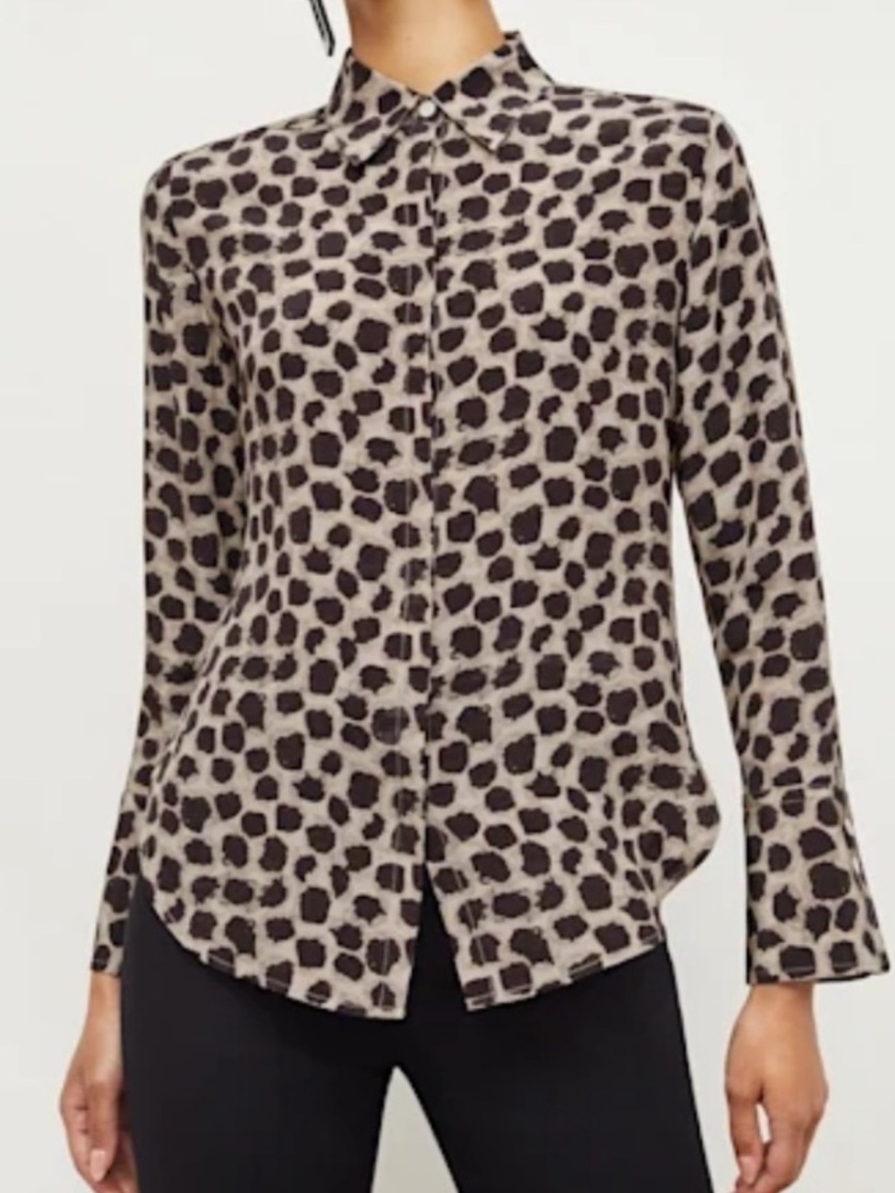 MM LaFleur Women’s Tatum Shirt 100% Silk Button Down Animal Print size Small